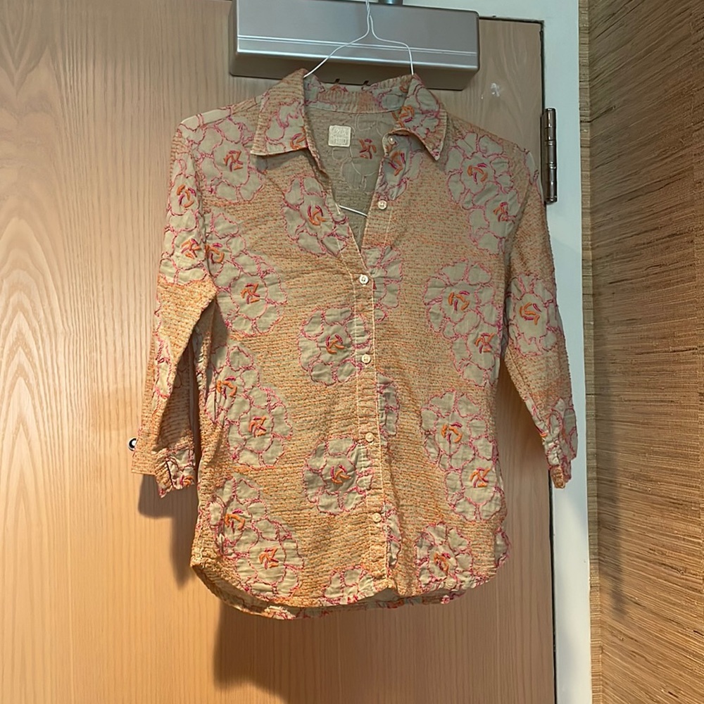 Women’s Floral Button-Down Blouse in Beige and Pink
